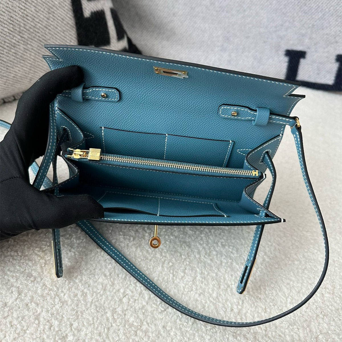 Pure hand-stitched wax thread Kelly epsom cowhide suede crossbody women's bag wallet hand-beaten copper stud crossbody backpack