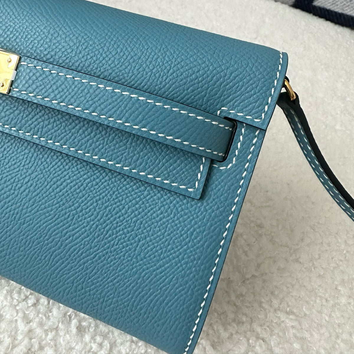 Pure hand-stitched wax thread Kelly epsom cowhide suede crossbody women's bag wallet hand-beaten copper stud crossbody backpack