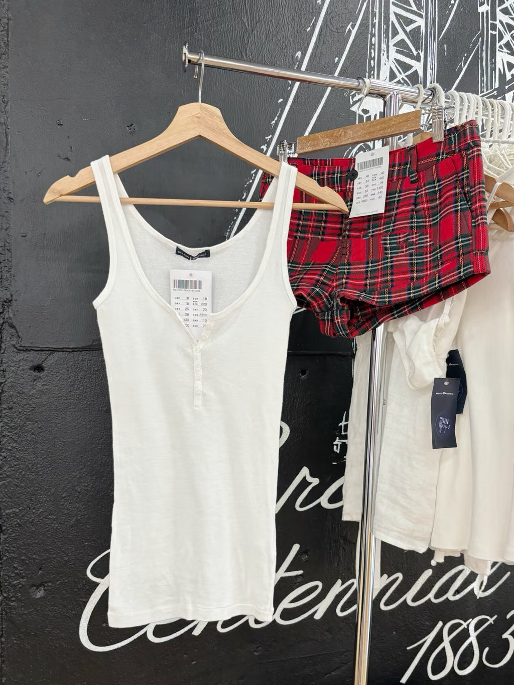 Estilo BM estilo americano gostoso garota fino botão camisola feminina BM uso externo emagrecimento camada de fundo versátil top sem mangas